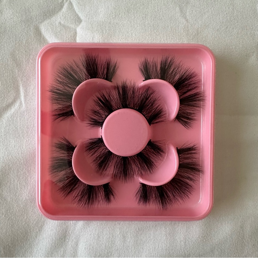 Lashes trip